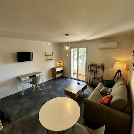 Studio Equipe Avec Balcon 라 가르드